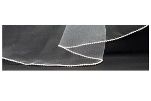 Example of a pearl edge on a veil.