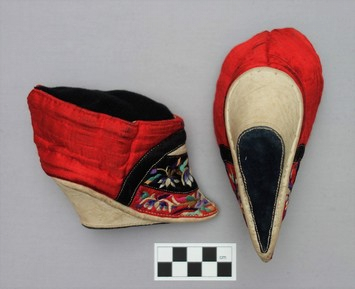 Pair of bridal lotus shoes, early 20th century.