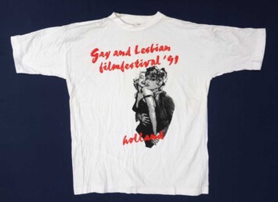 White T-shirt &nbsp;with the text "Gay and Lesbian filmfestival '91 Holland" and the image of Marilyn Monroe and Gina Lollobrigida embracing.