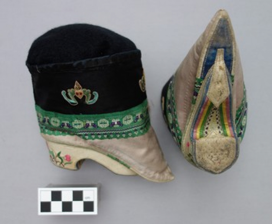 Pair of early 20th century lotus shoes.
