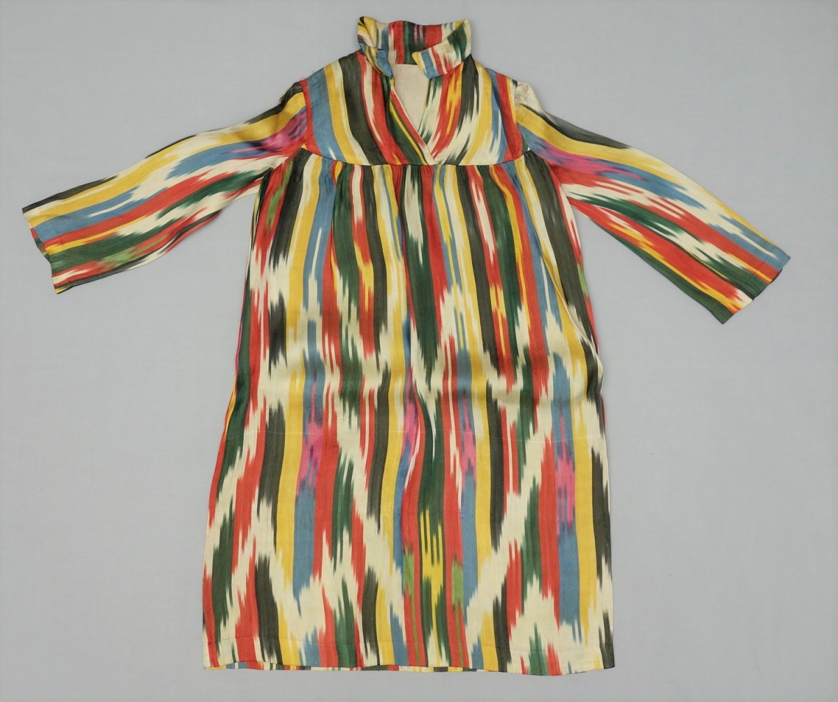 Ikat dress for a Tajik woman, late 20th century.