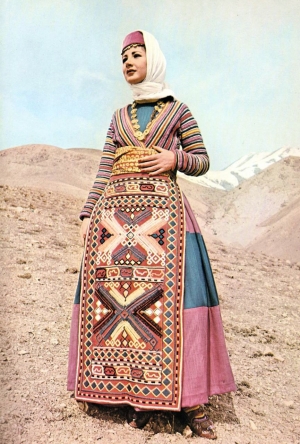 Armenian gognots (apron).