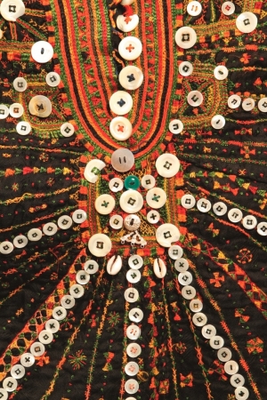 Tutintfukt buttons on a Siwa oasis bridal dress.