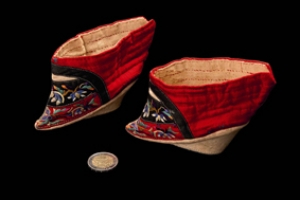 Pair of Chinese lotus shoes, dated around 1900.