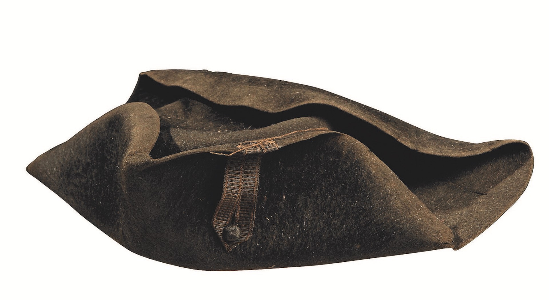 Fig. 1. Miniature bicorn hat in beaver (?) fur with a silk band, made for a journeyman's examination. Leiden, The Netherlands, 1796 (TRC 2010.0056).