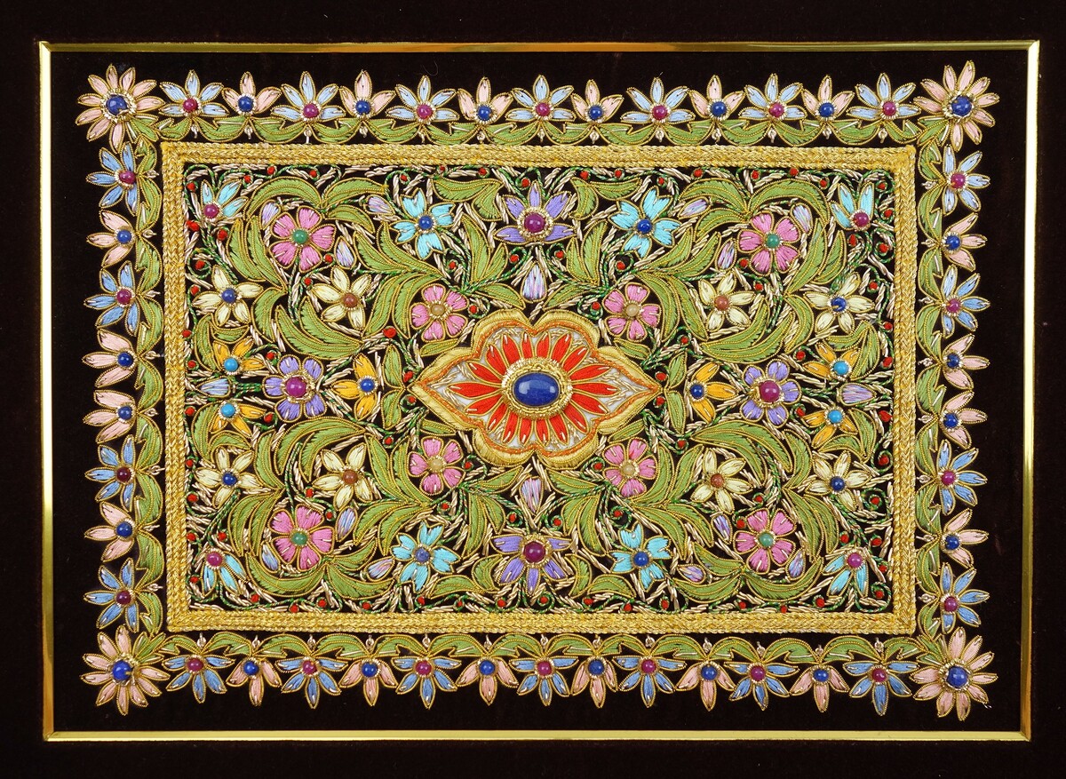 An example of Agra ‘garden’ embroidery using silk and semi-precious gems, date: 2017 (TRC 2017.2786).