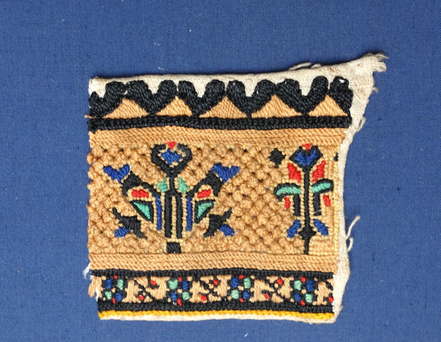 Fig. 5. Embroidery sample from Ukraine, with satin stitch and open chain stitch (TRC 2019.1725).