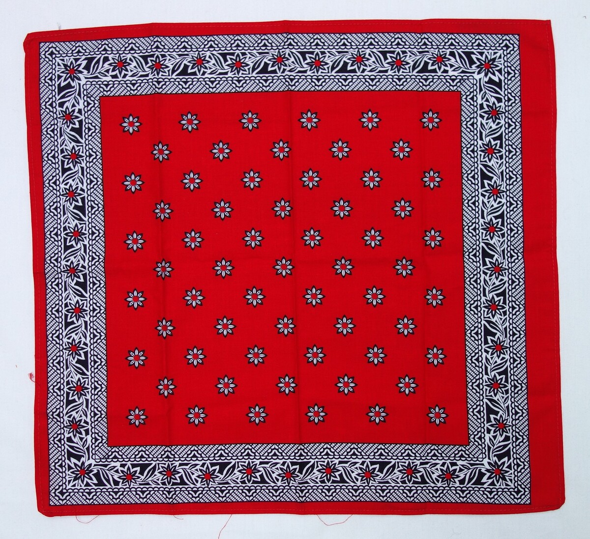 Traditional farmer's kerchief from the Netherlands, now used as a symbol of anti-government protests (TRC 2019.1998).