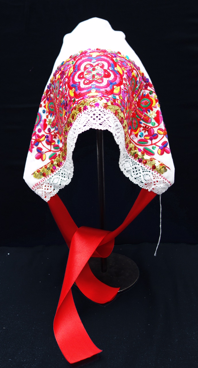 Coif or festive cap for a woman from the island of Kihnu, Estonia, early 21st century (TRC 2021.1830).