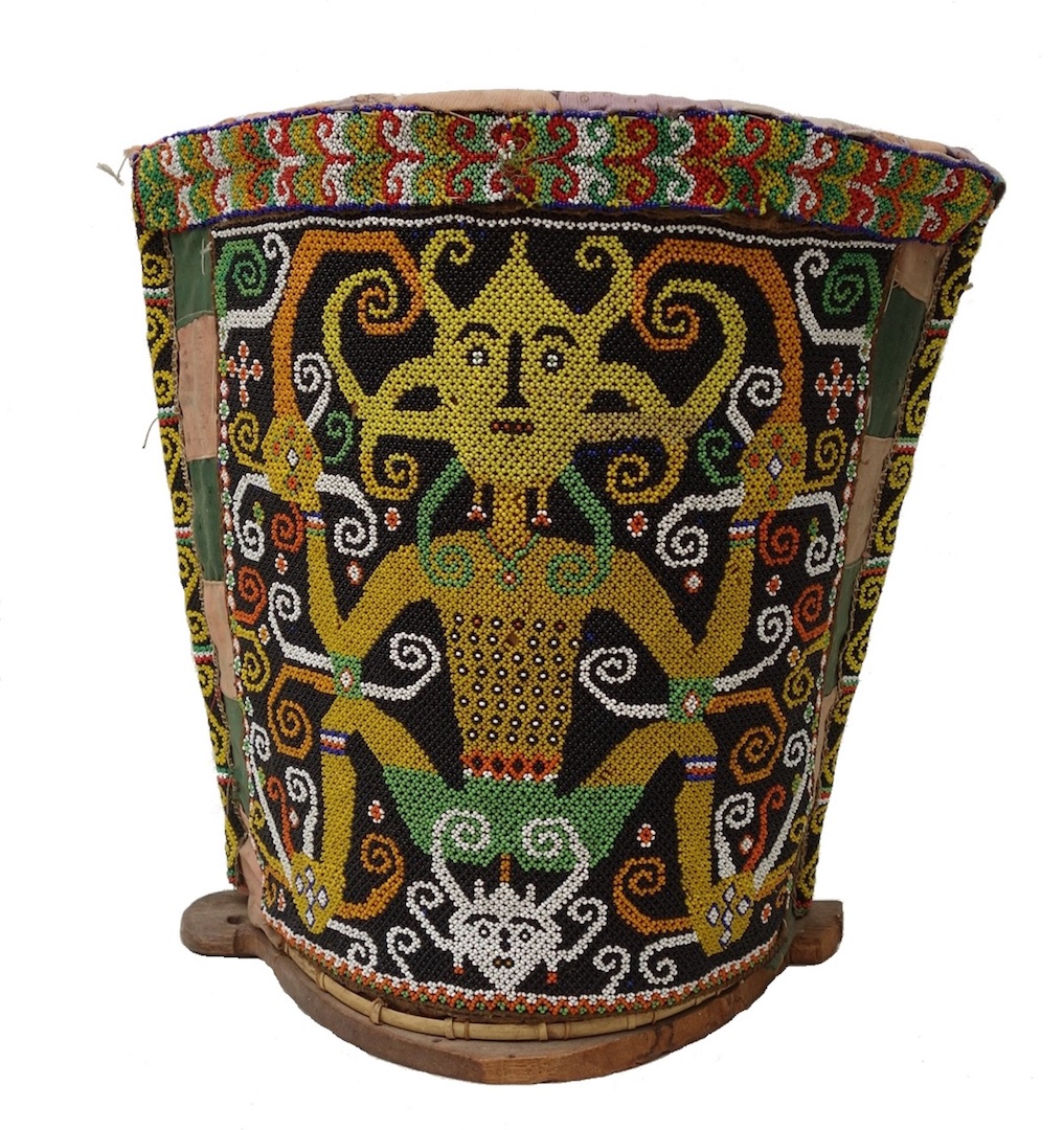 Beaded baby carrier, Dayak, Kalimantan, Indonesia, late 20th century (TRC 2021.2370).