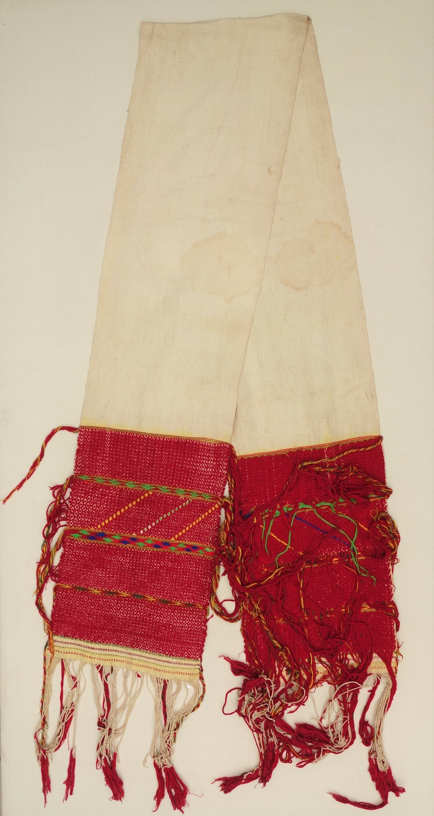 Cotton, women's headcloth from among the Karen, Mynmar/Thailand, 1965 (TRC 2023.0190).