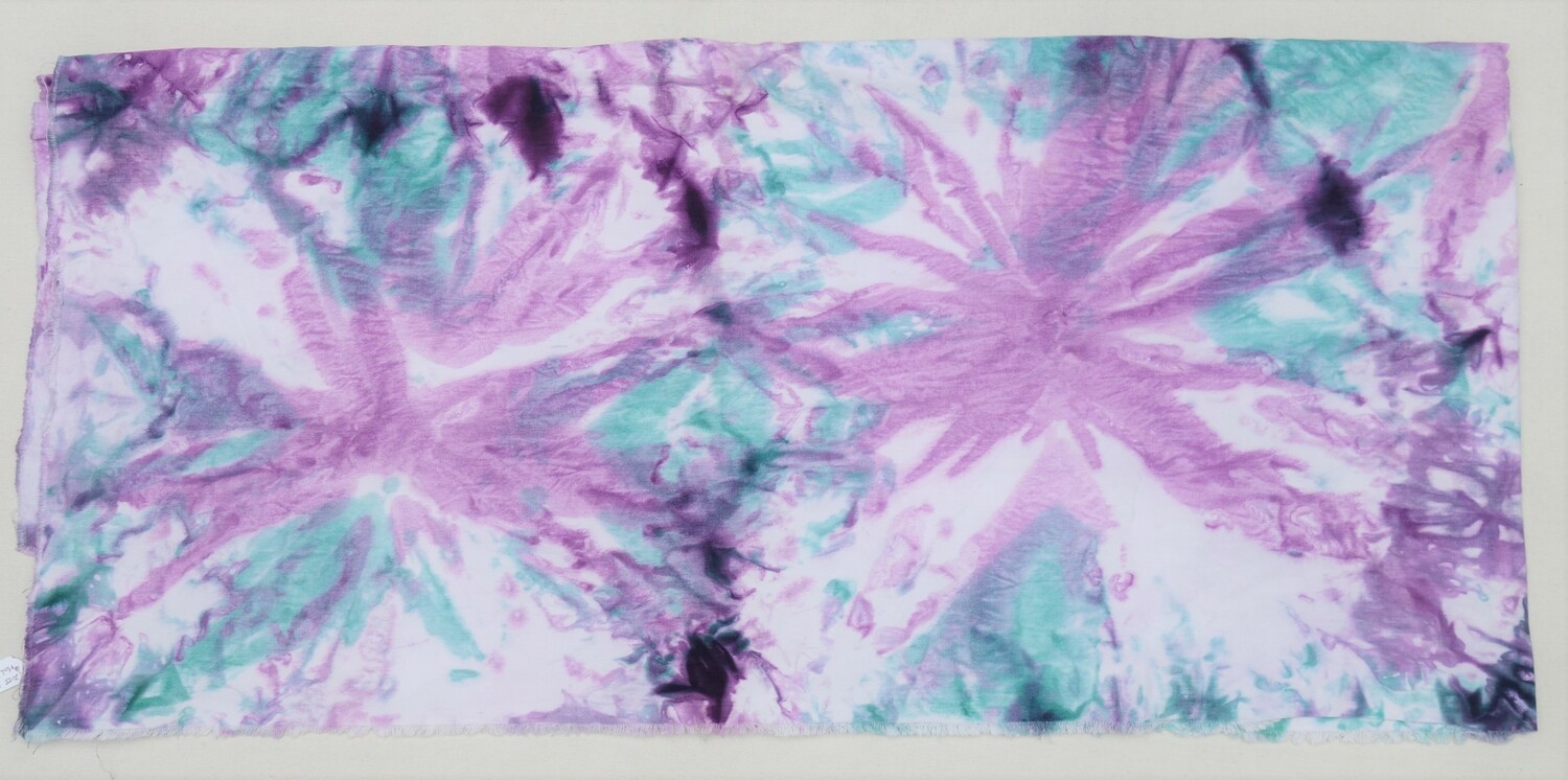 Factory woven (twill weave) cloth, hand resist dyed  (tie-dyed). Mali, late 20th century (TRC 2023.1198).