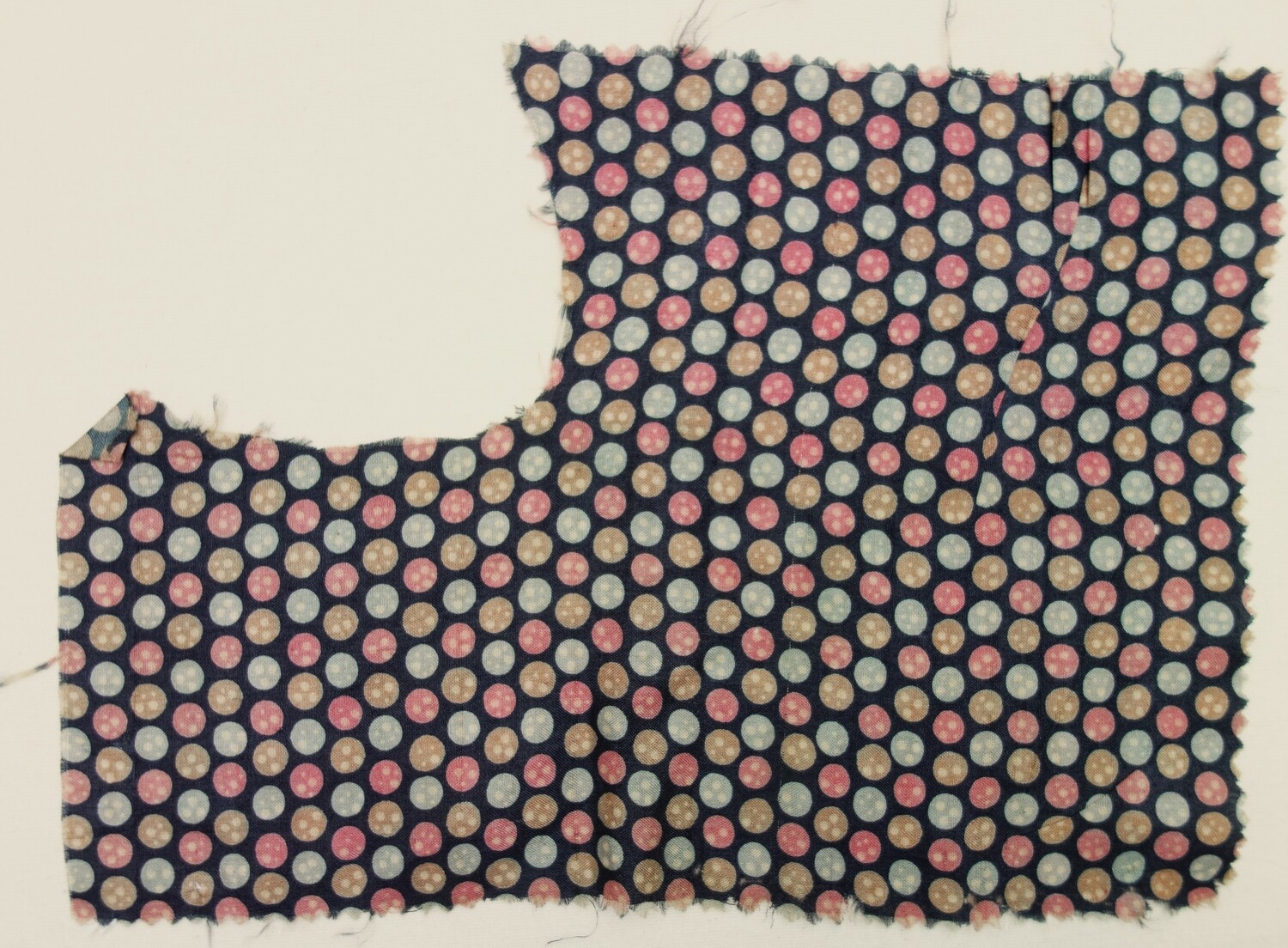 Printed silk sample, 1920s (TRC 2023.1475a).