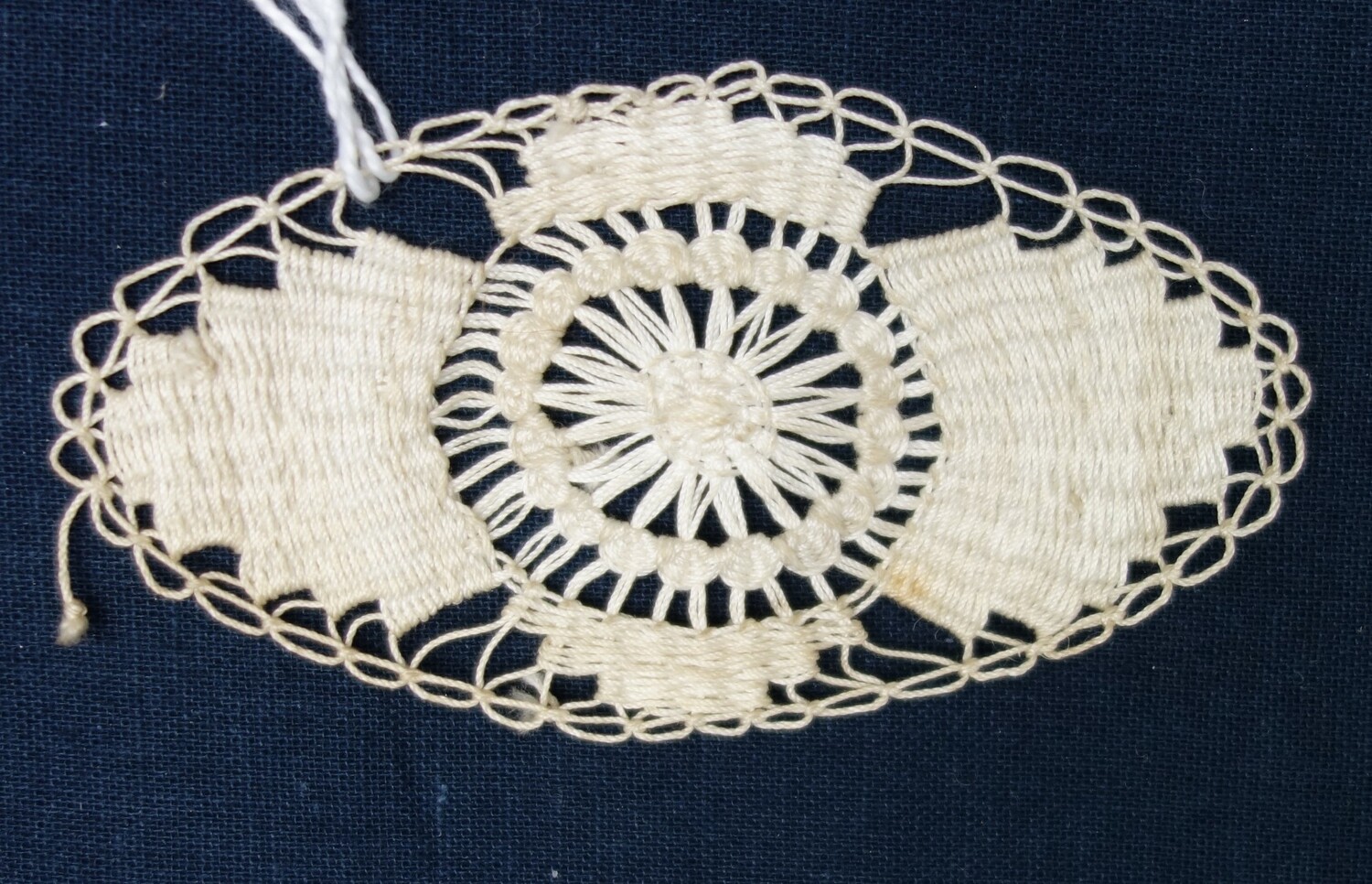 Tenerife lace sample, 20th century (TRC 2023.2320c).