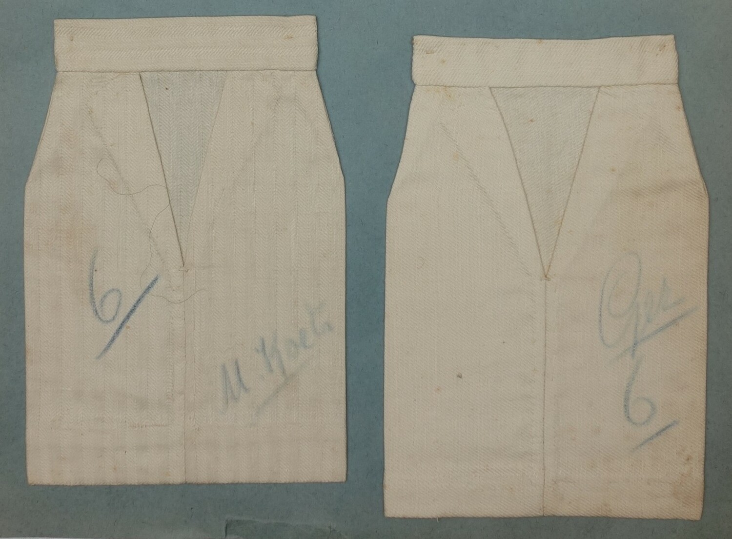 Two miniature school samples of pockets. The Netherlands, c. 1915 (TRC 2024.0873.27).