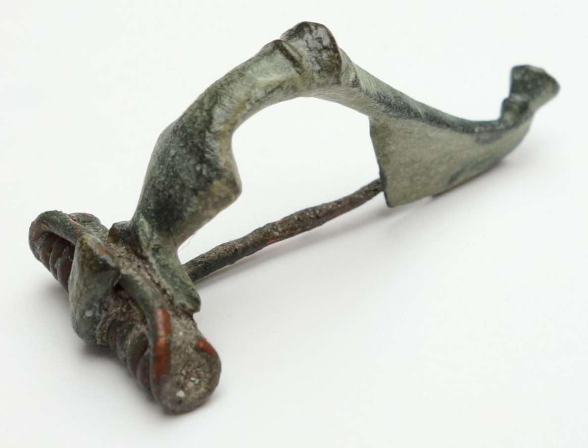 Fig. 1. Roman-period, 'trumpet'-type bronze fibula (TRC 2025.0464).