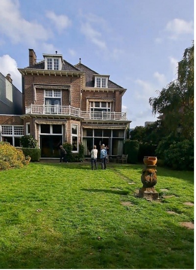 Boerhaavelaan 6 as seen from the garden. The annex is planned to replace the old carport/garage to the right (beyond the photograph).