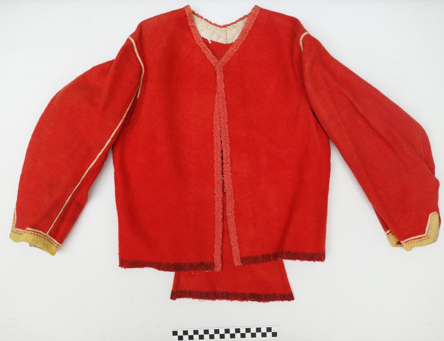 Borsik in red woollen flannel, Marken, mid-20th century (TRC 2016.0715).