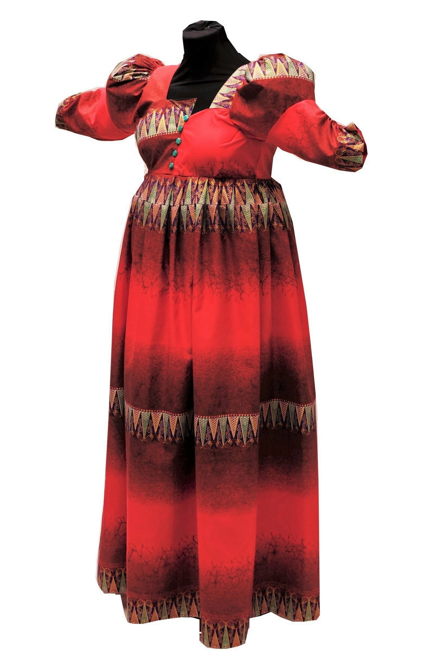 Dress from Namibia (TRC 2022.3119a).