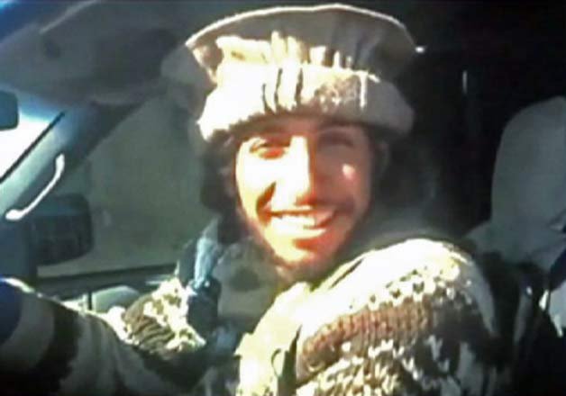 Photograph of Abdelhamid Abu Oud, wearing a pakol.