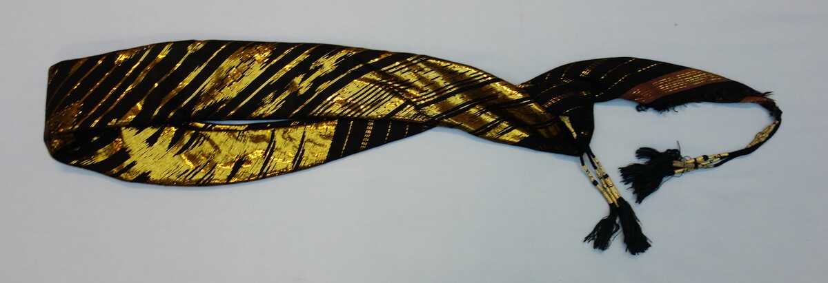 Headband (asba) from Jordan, 1970's (TRC 2005.0164).